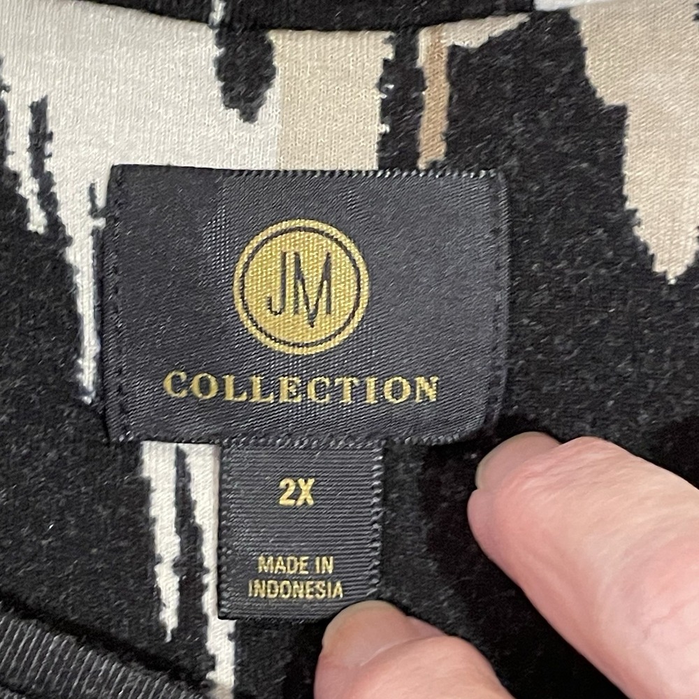 JM Collection Black and White Cold Shoulder Tunic - Picture 7 of 12